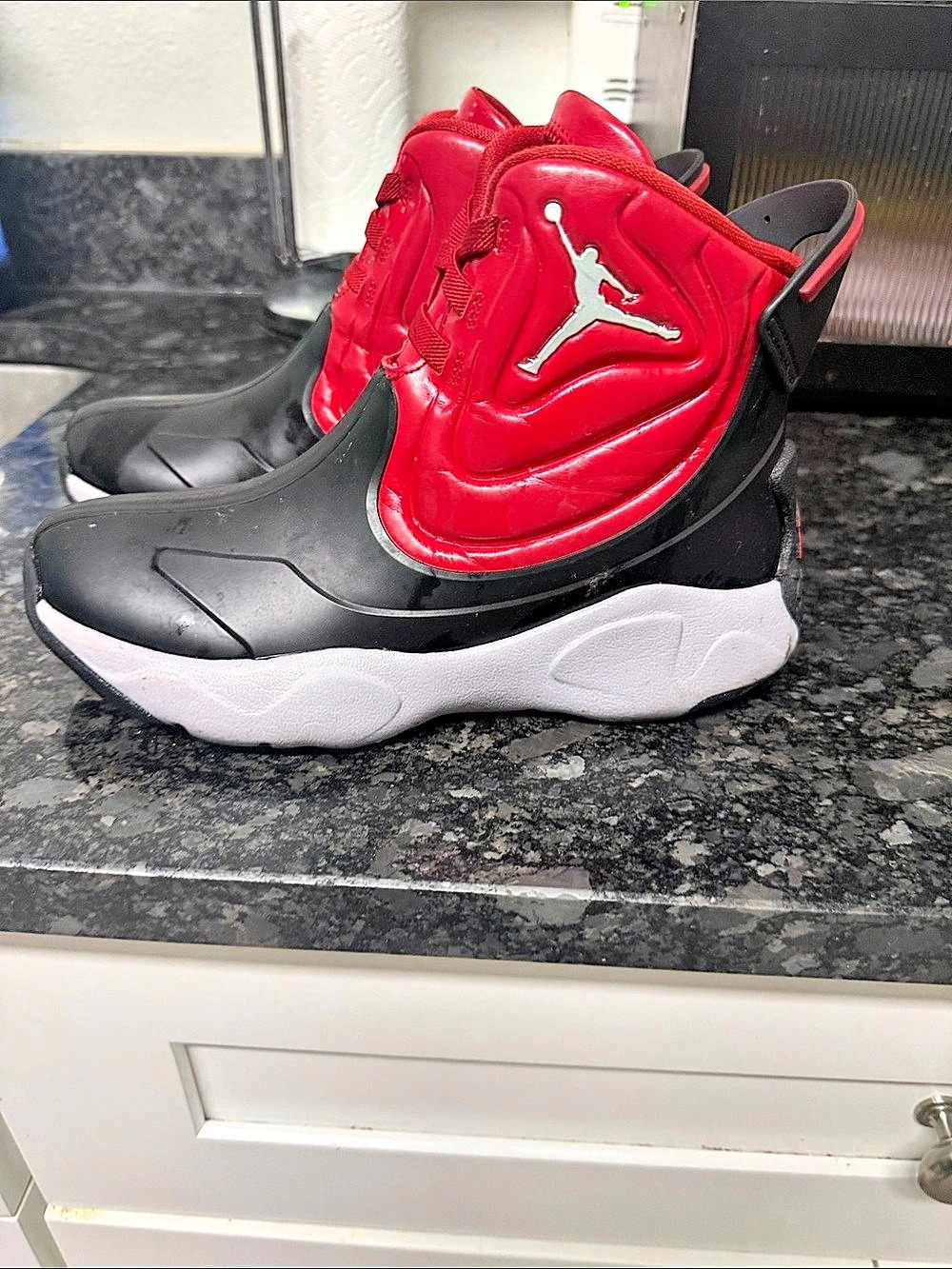 Jordan 6 Rings Red & Black Sneakers